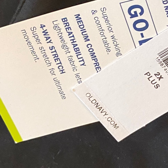 Old Navy NWT plus 2x medium compression Go Dry leggings.  Regular length. - Picture 2 of 2